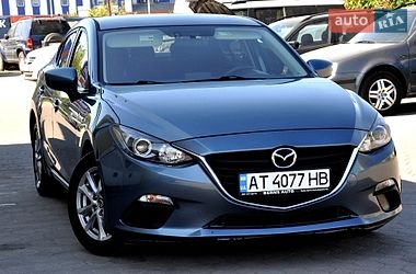 Седан Mazda 3 2016 в Львове