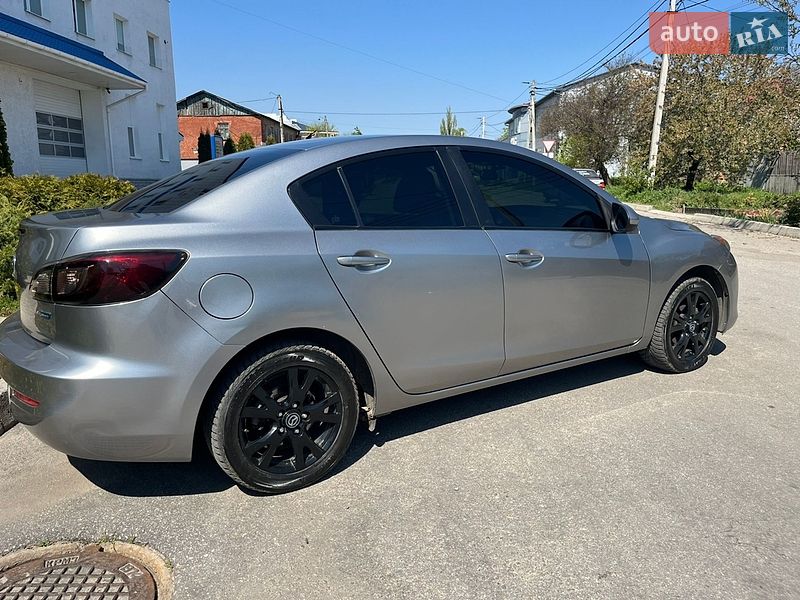 Седан Mazda 3 2012 в Кропивницком