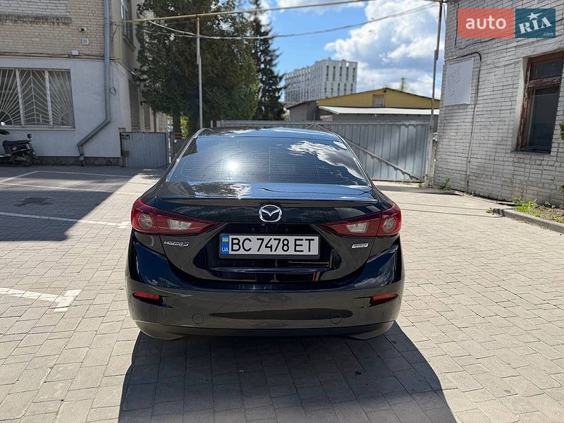 Седан Mazda 3 2014 в Львове