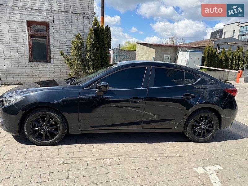 Седан Mazda 3 2014 в Львове