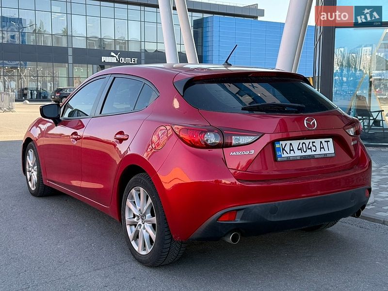 Хэтчбек Mazda 3 2016 в Киеве
