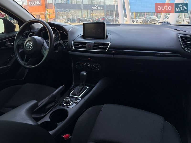 Хэтчбек Mazda 3 2016 в Киеве