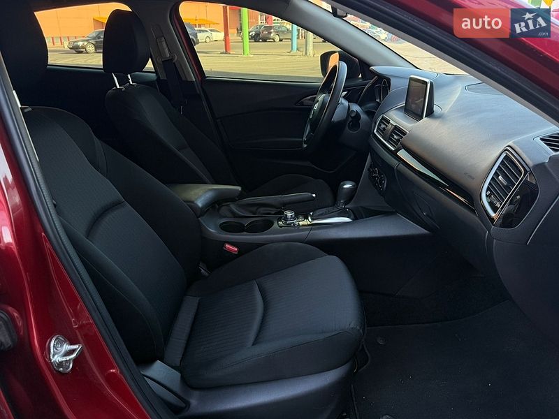 Хэтчбек Mazda 3 2016 в Киеве