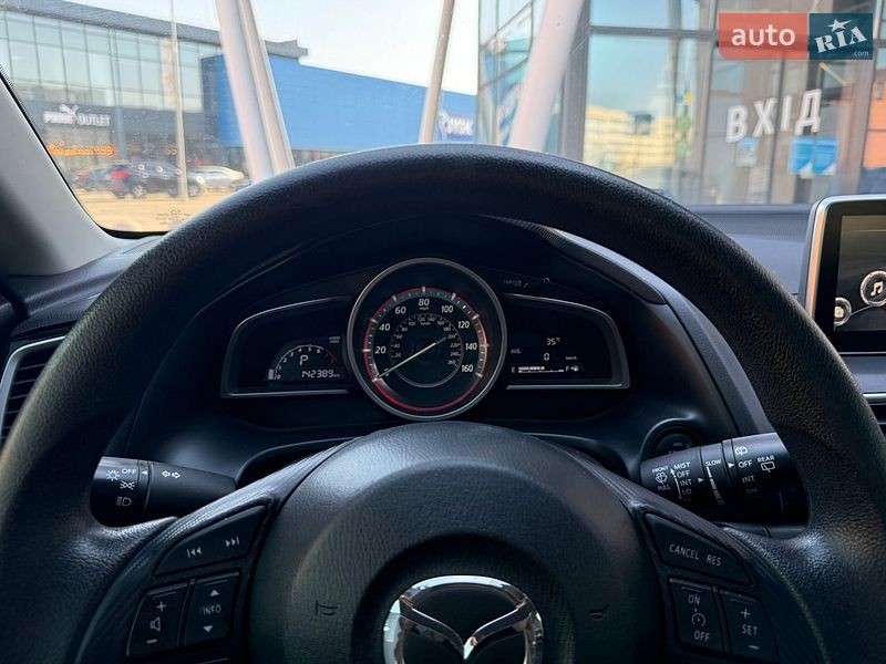 Хэтчбек Mazda 3 2016 в Киеве