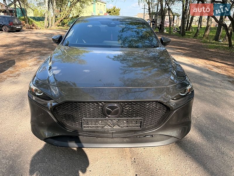 Хэтчбек Mazda 3 2019 в Ахтырке