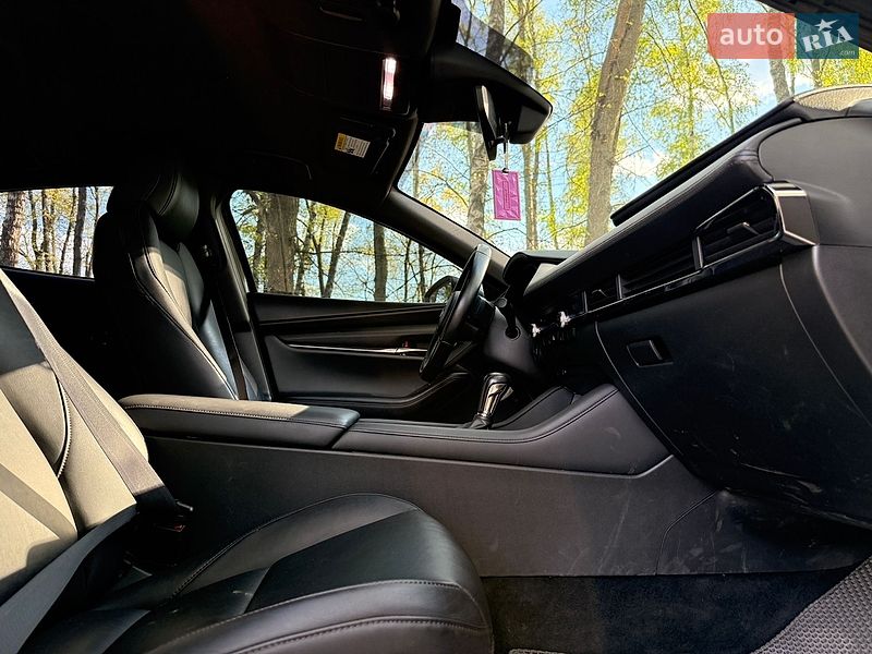 Хэтчбек Mazda 3 2019 в Ахтырке