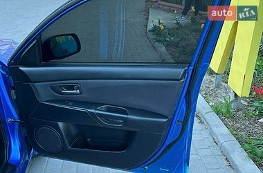 Хэтчбек Mazda 3 2005 в Могилев-Подольске