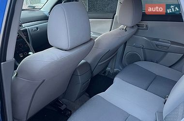 Хэтчбек Mazda 3 2004 в Ивано-Франковске