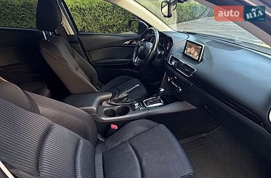 Седан Mazda 3 2016 в Черноморске