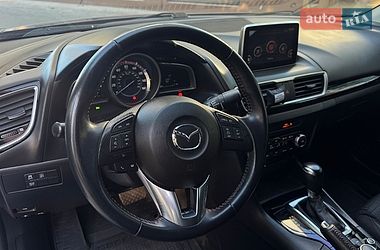 Седан Mazda 3 2016 в Черноморске