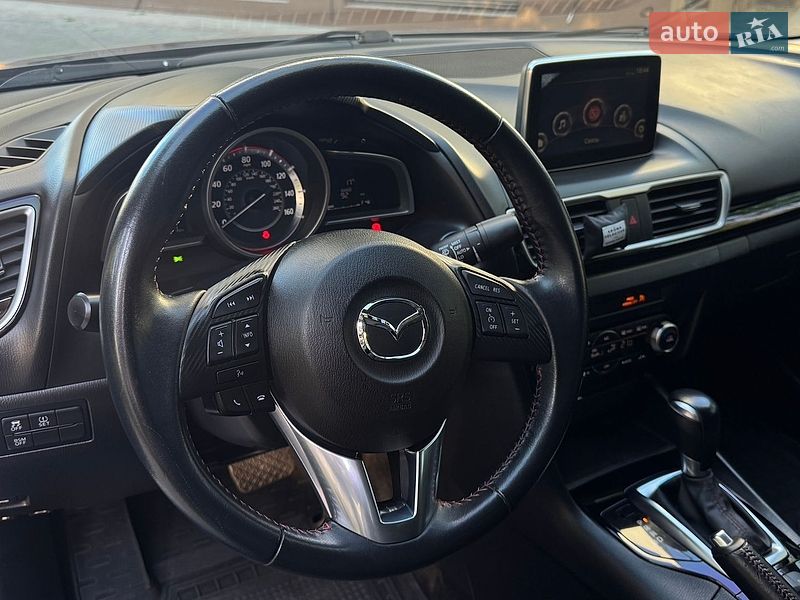 Седан Mazda 3 2016 в Черноморске