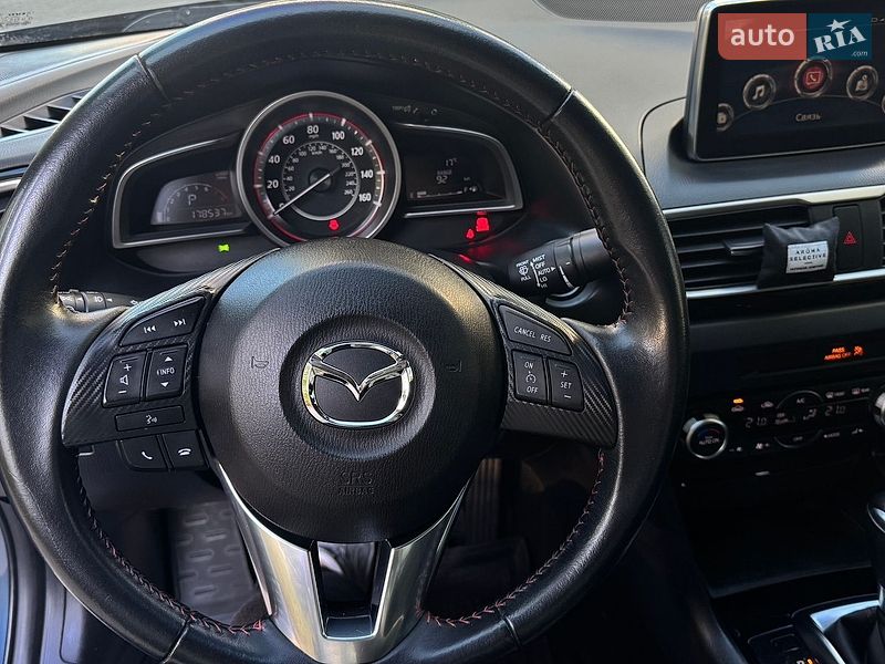 Седан Mazda 3 2016 в Черноморске