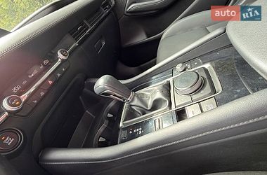 Седан Mazda 3 2023 в Львове