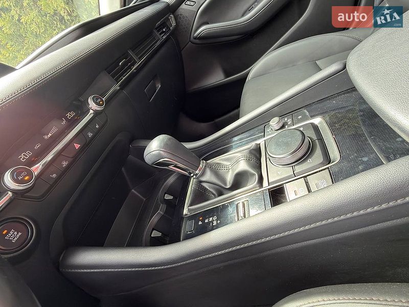 Седан Mazda 3 2023 в Львове