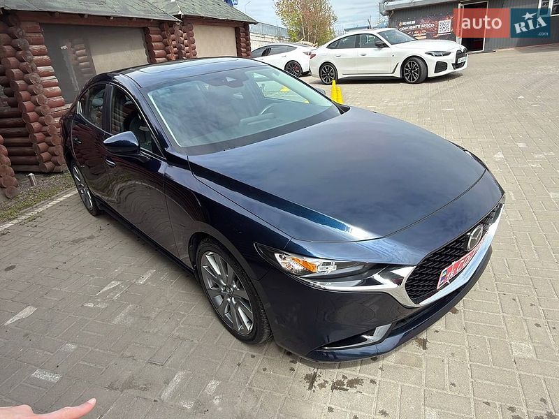 Седан Mazda 3 2023 в Львове
