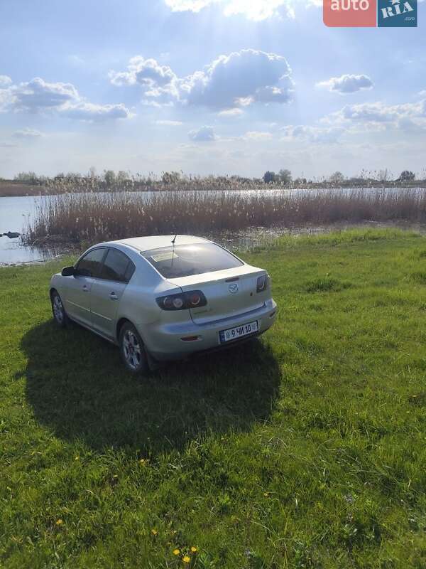 Седан Mazda 3 2004 в Харькове