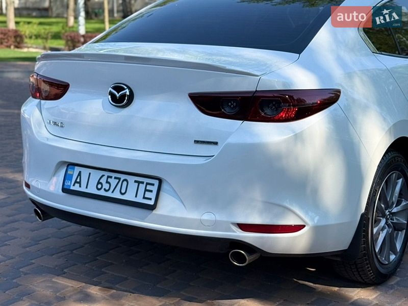 Седан Mazda 3 2020 в Киеве