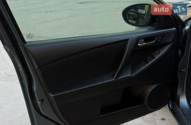 Седан Mazda 3 2012 в Бориславі