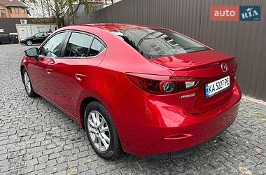Седан Mazda 3 2016 в Киеве