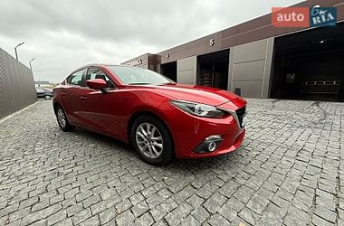 Седан Mazda 3 2016 в Киеве