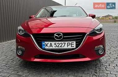 Седан Mazda 3 2016 в Киеве