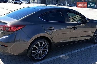 Седан Mazda 3 2015 в Львове