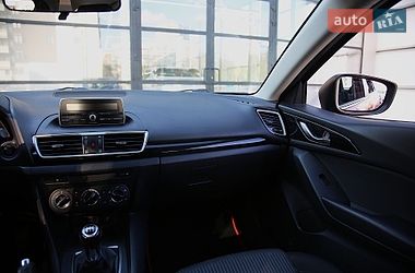 Седан Mazda 3 2015 в Харькове