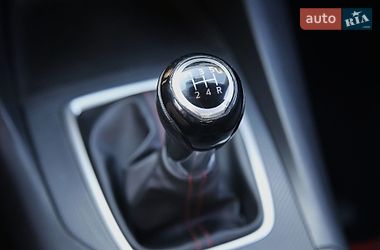 Седан Mazda 3 2015 в Харькове
