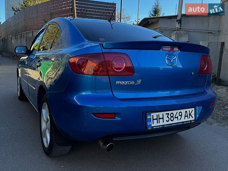 Седан Mazda 3 2004 в Одессе