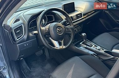 Седан Mazda 3 2016 в Киеве