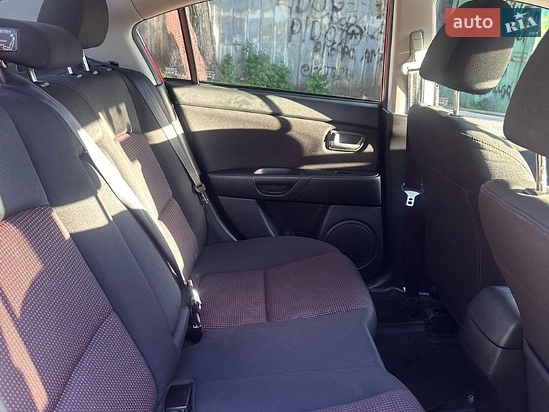 Седан Mazda 3 2005 в Кропивницком