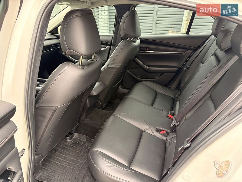 Седан Mazda 3 2020 в Софіївській Борщагівці
