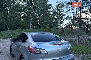 Седан Mazda 3 2012 в Днепре