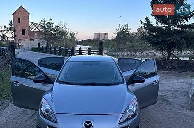 Седан Mazda 3 2012 в Днепре