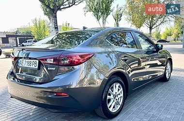 Седан Mazda 3 2015 в Днепре