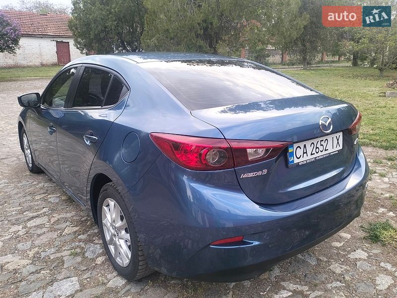 Седан Mazda 3 2017 в Первомайську