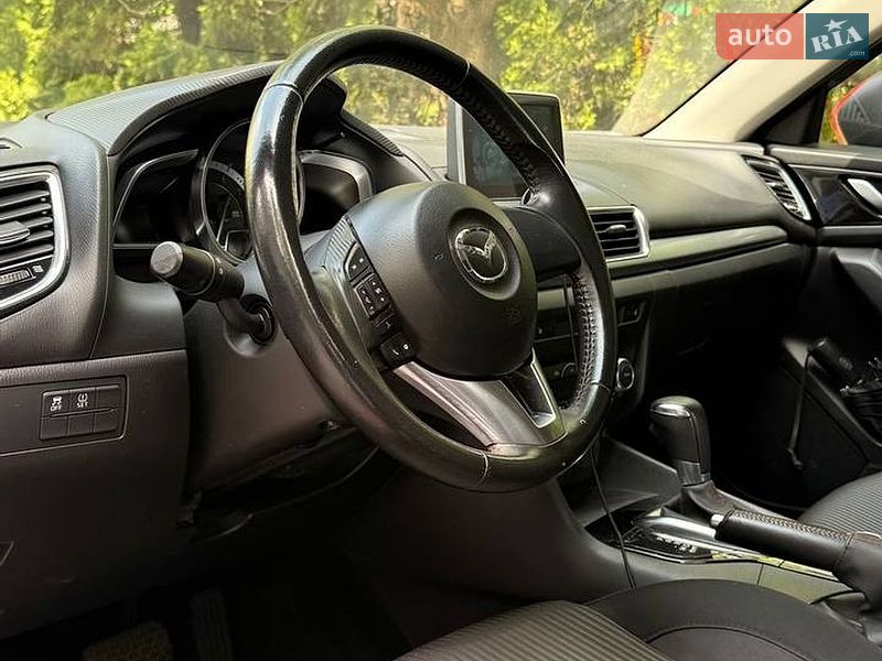 Седан Mazda 3 2015 в Києві