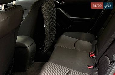 Седан Mazda 3 2015 в Києві