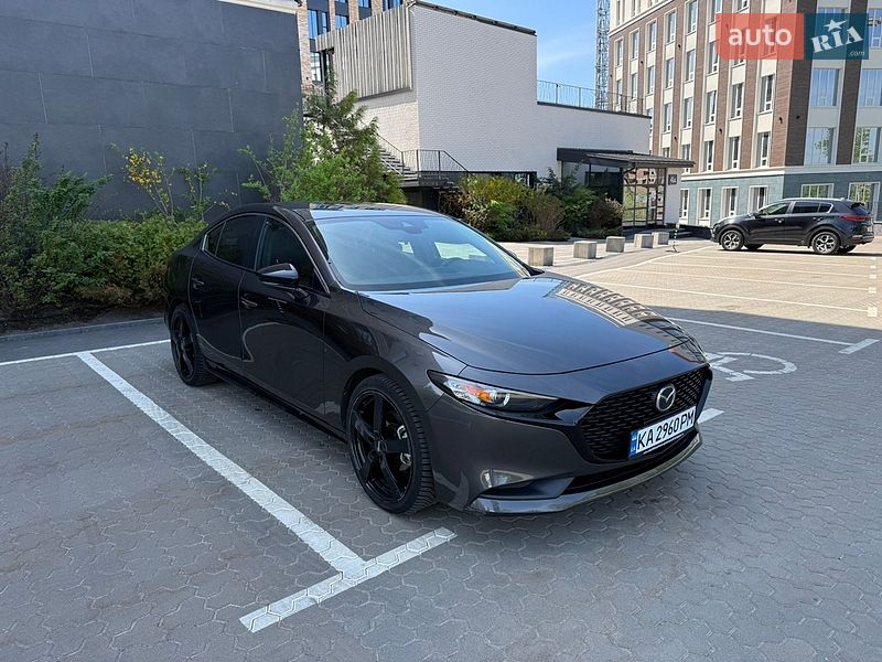 Седан Mazda 3 2021 в Киеве