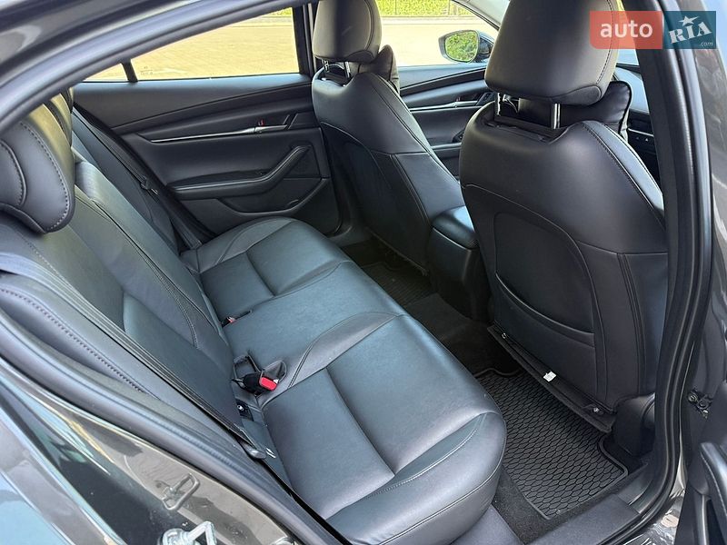 Седан Mazda 3 2021 в Киеве