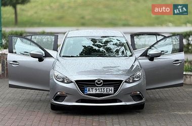 Седан Mazda 3 2015 в Івано-Франківську