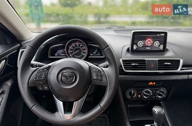 Седан Mazda 3 2015 в Івано-Франківську