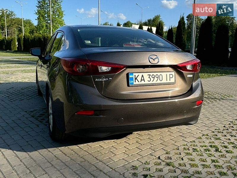 Седан Mazda 3 2015 в Харькове