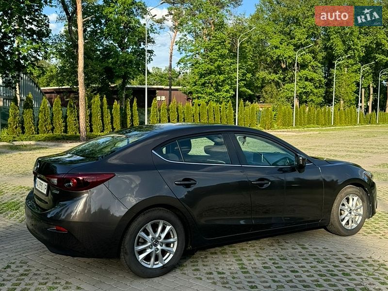 Седан Mazda 3 2015 в Харькове