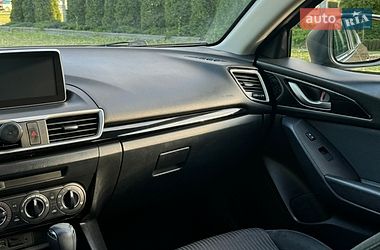Седан Mazda 3 2015 в Харькове