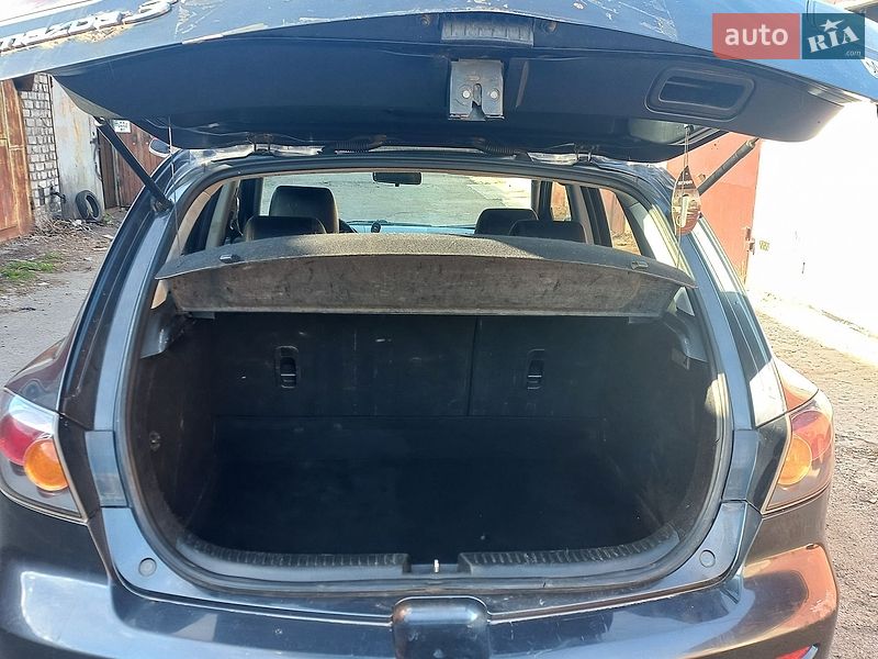 Хэтчбек Mazda 3 2005 в Киеве