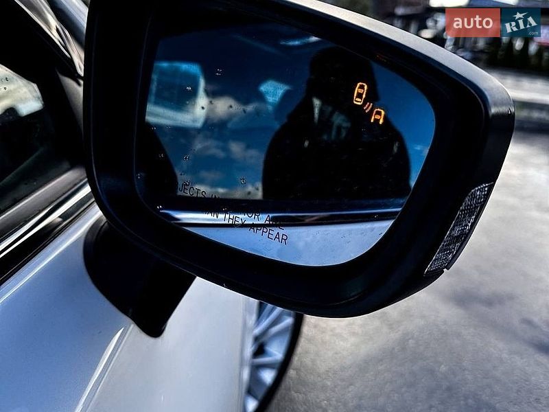 Седан Mazda 3 2014 в Дніпрі
