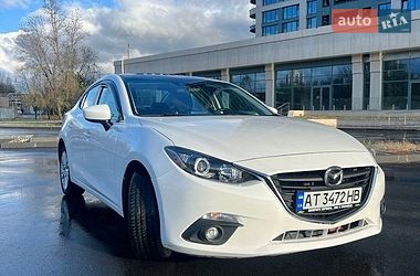 Седан Mazda 3 2014 в Дніпрі