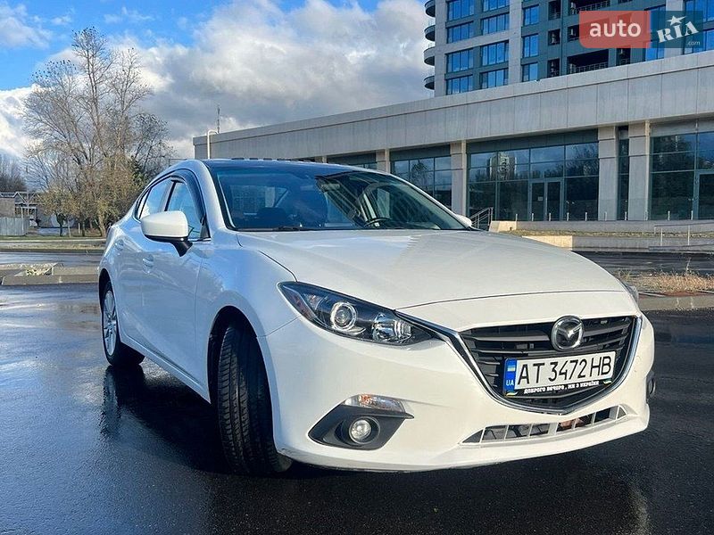 Седан Mazda 3 2014 в Дніпрі