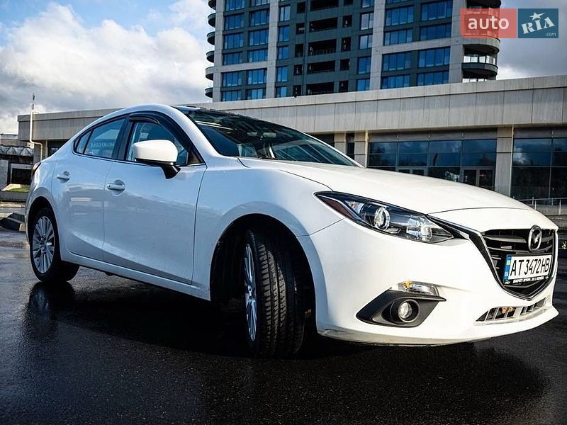 Седан Mazda 3 2014 в Дніпрі